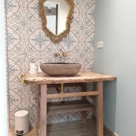 La Maison De Madeleine * Léglise